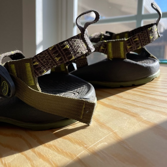 Chacos Ecotread Sandals: Youth Size 2US/33EU in Forest Points Green - Picture 2 of 4